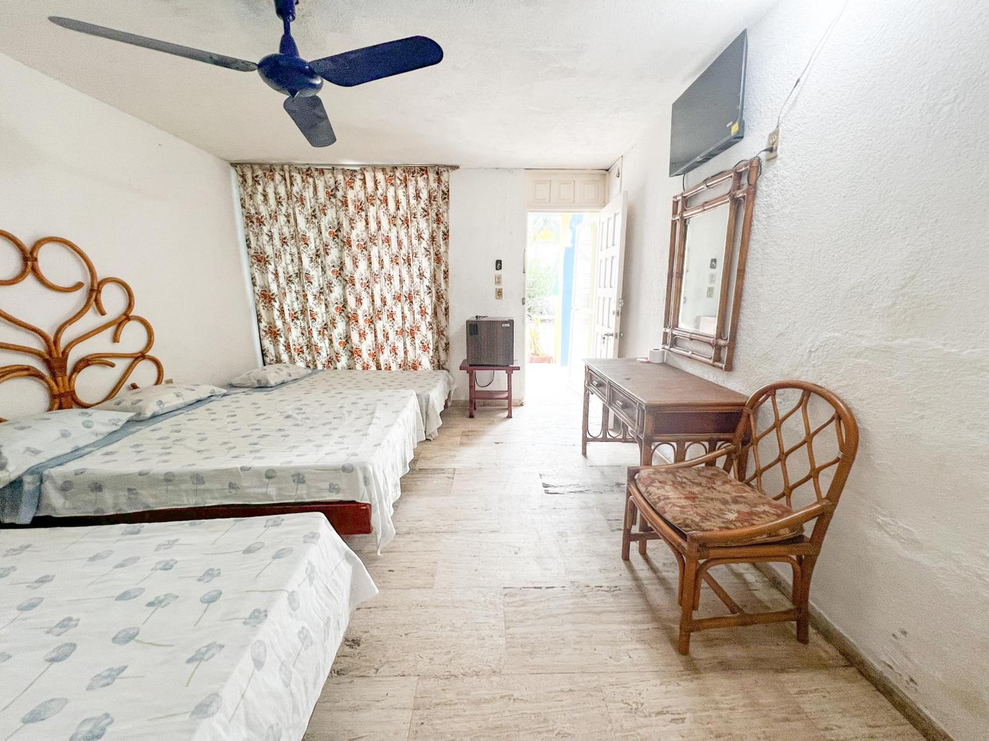 Casa De Huespedes Walton Ξενοδοχείο Ακαπούλκο Εξωτερικό φωτογραφία